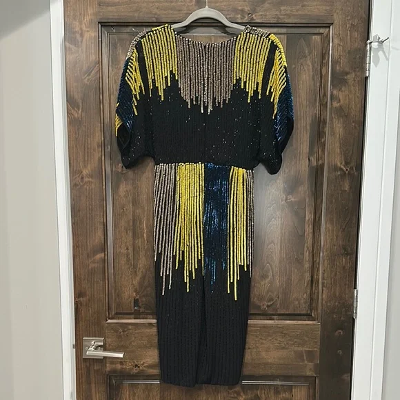 Gianni Bini Black and Yellow Pleated Tiered Midi Dress - Picture 3 of 5
